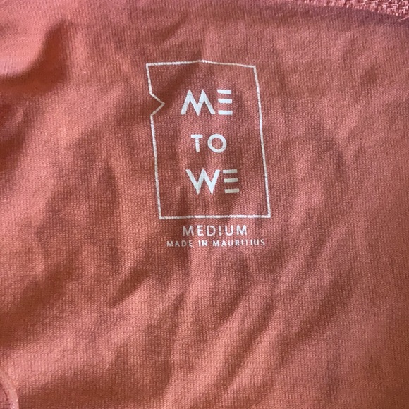 Me to we salmon halter top in size M - Picture 3 of 3